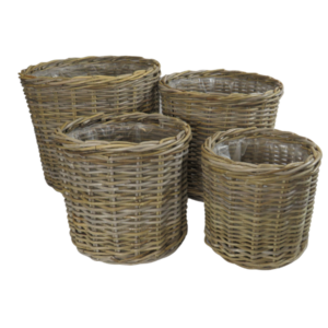 Serie da quattro cesti in giunco