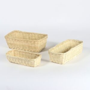 Serie di cesti rettangolari in midollino