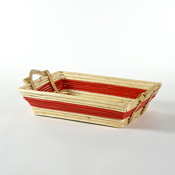 Cesto in vimini con fascia rossa